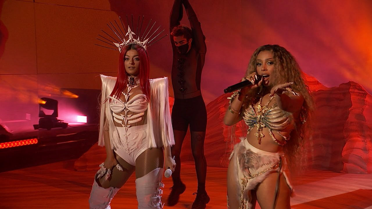 Bebe Rexha – Baby, I’m Jealous (feat. Doja Cat) [Live at the American Music Awards 2020]